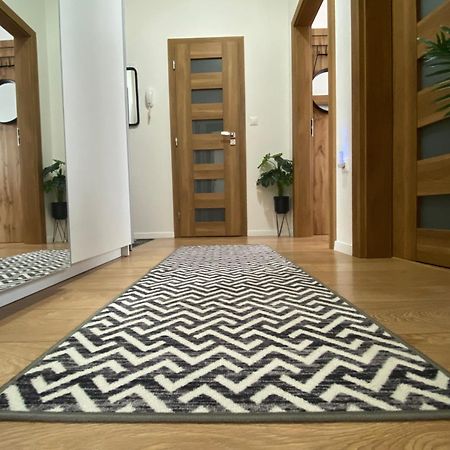Apartment Mala Praha & Parking In The Garage Жилина Екстериор снимка