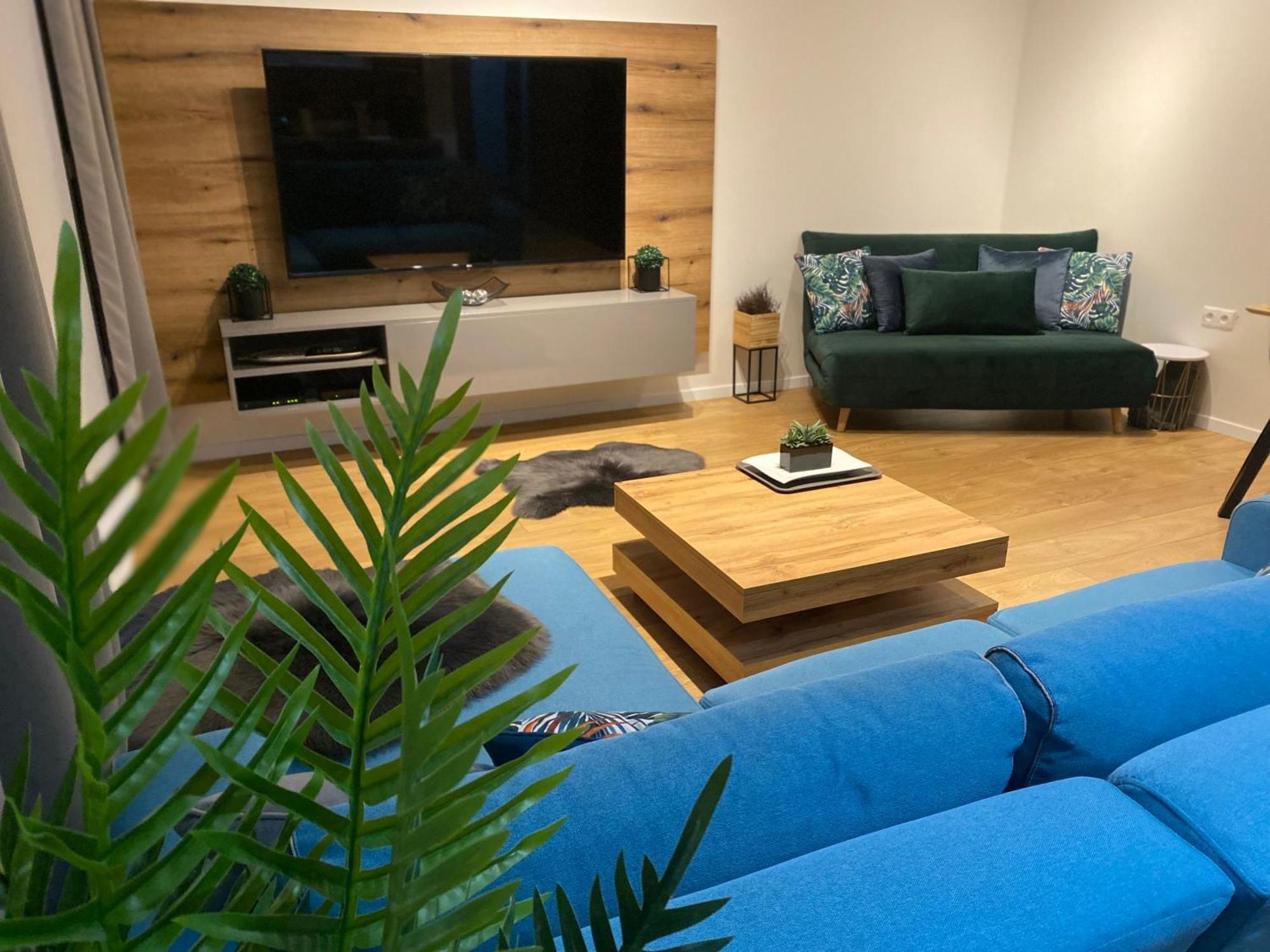 Apartment Mala Praha & Parking In The Garage Жилина Екстериор снимка